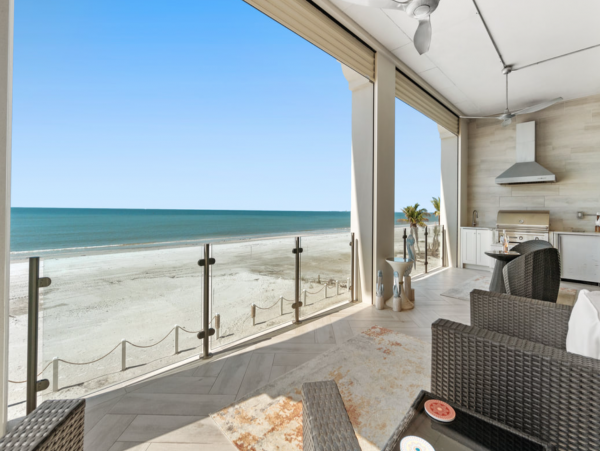Beachfront Home in Fort Myers with Panoramic Gulf Views